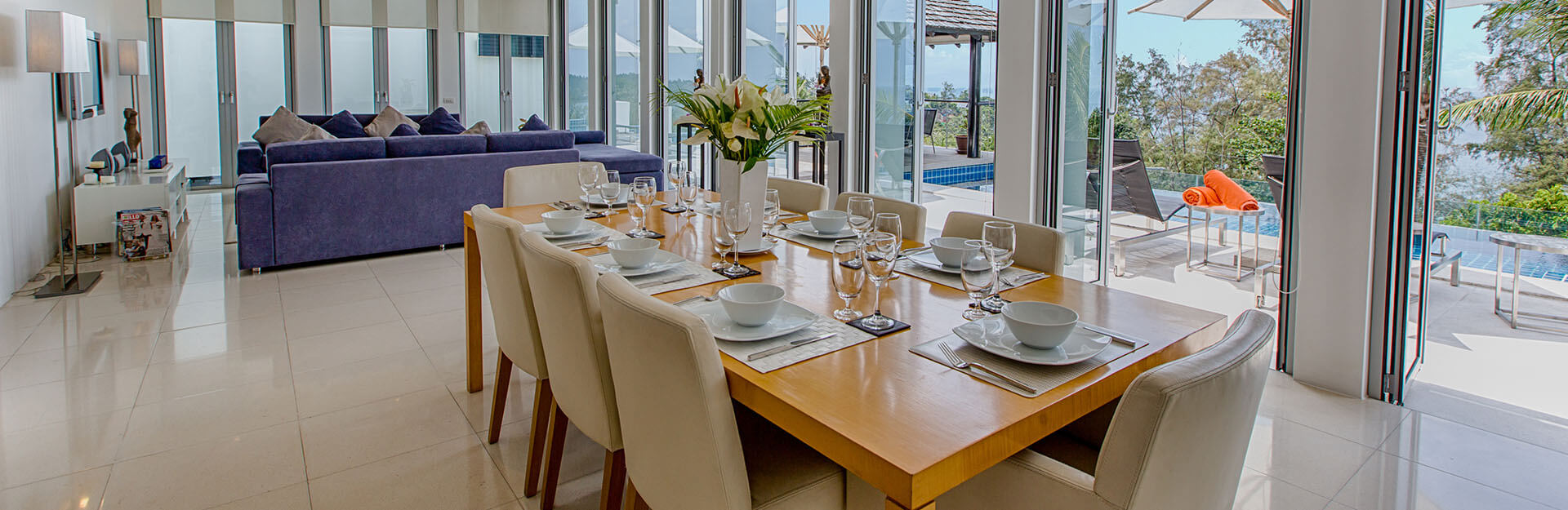 Villa Napalai Surin - Living and dining area